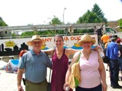 Jeff, Sarah and Daria waiting to board the Albany Duck Tour